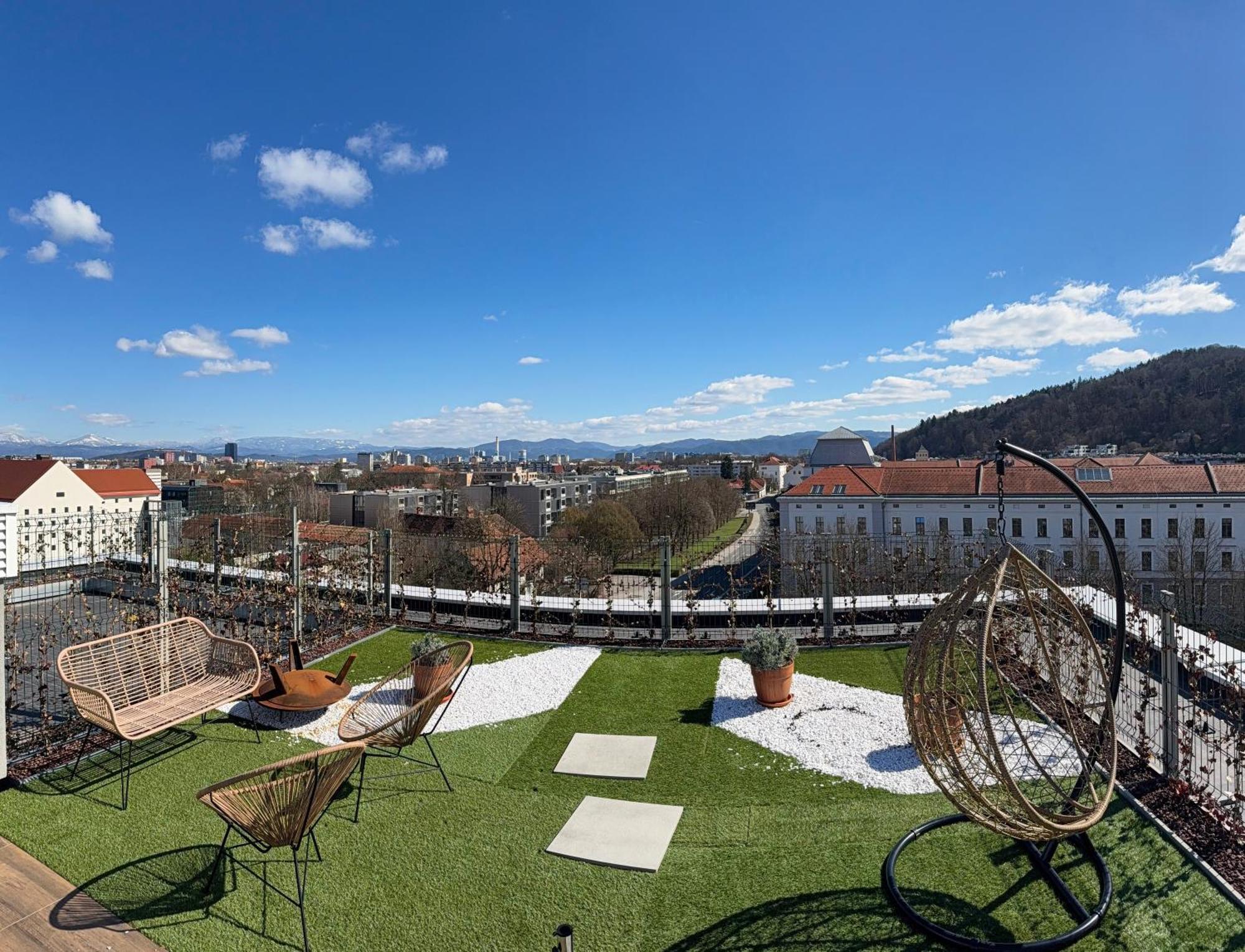 Garden Residence Ljubljana Buitenkant foto